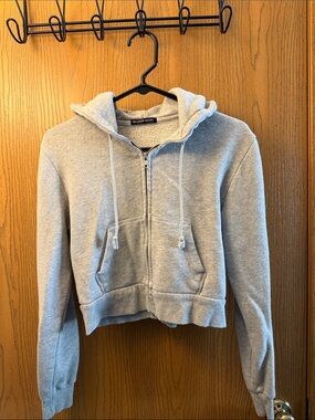 Brandy Melville Light Gray Cropped Zip Hoodie